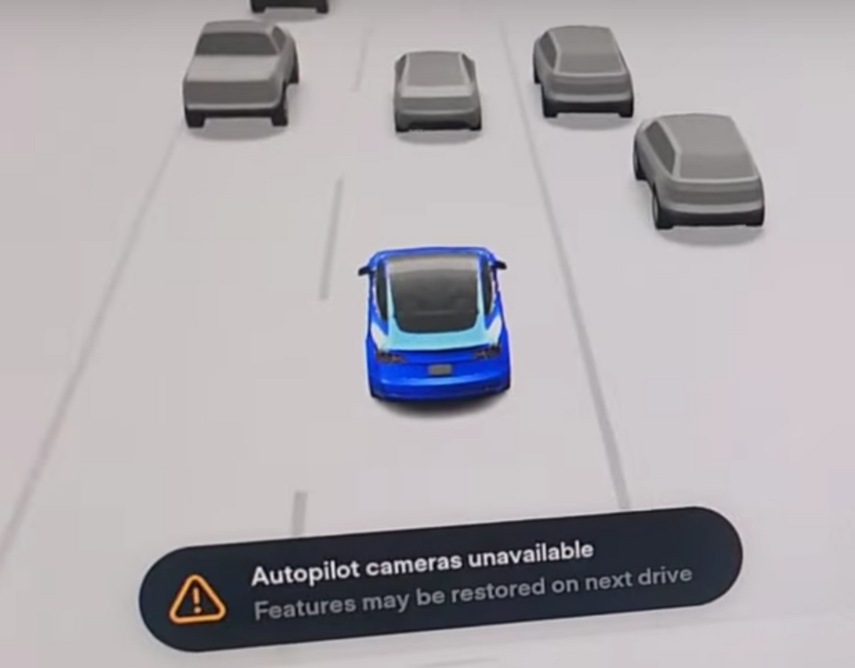 Tesla "Autopilot Cameras Unavailable" alert clear